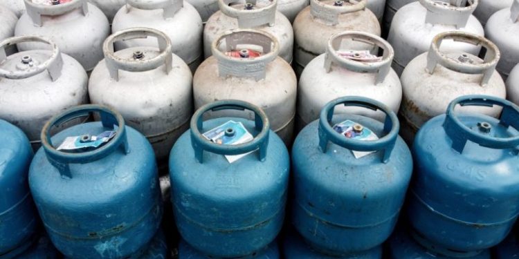 Auxílio gás: como consultar se a parcela do benefício está disponível