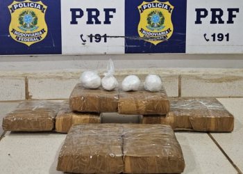 Em Ariquemes-RO, Polícia Rodoviária Federal apreende cocaína em ônibus