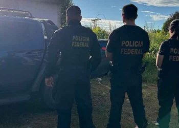 PF desmantela associação criminosa dedicada ao envio de carros roubados à Bolívia