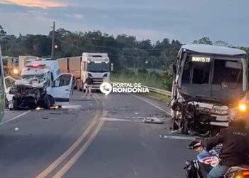 URGENTE: Acidente entre ambulância de Jaru e ônibus de Buritis na BR-364 deixa vários feridos