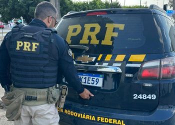 PRF em Rondônia prende em flagrante mulher por tráfico de drogas