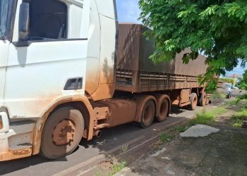 URGENTE: Carreta roubada é recuperada e dois suspeitos são presos em Alvorada do Oeste