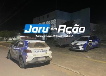JARU – Criminosos armados invadem residência e roubam motocicleta durante assalto