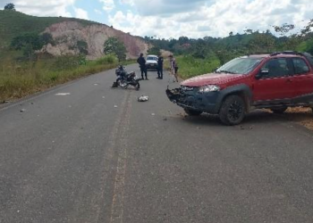 Motociclista fica ferido após colisão com picape na RO-473, em Urupá